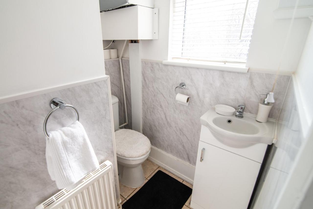Harmony House- Impeccable 4-Bed In Derby Villa Exterior photo